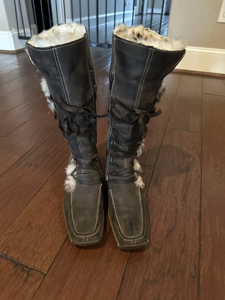 Vintage Women's Brown leather Boots wedge fur lined lace up wedge boot - Image 3 of 4