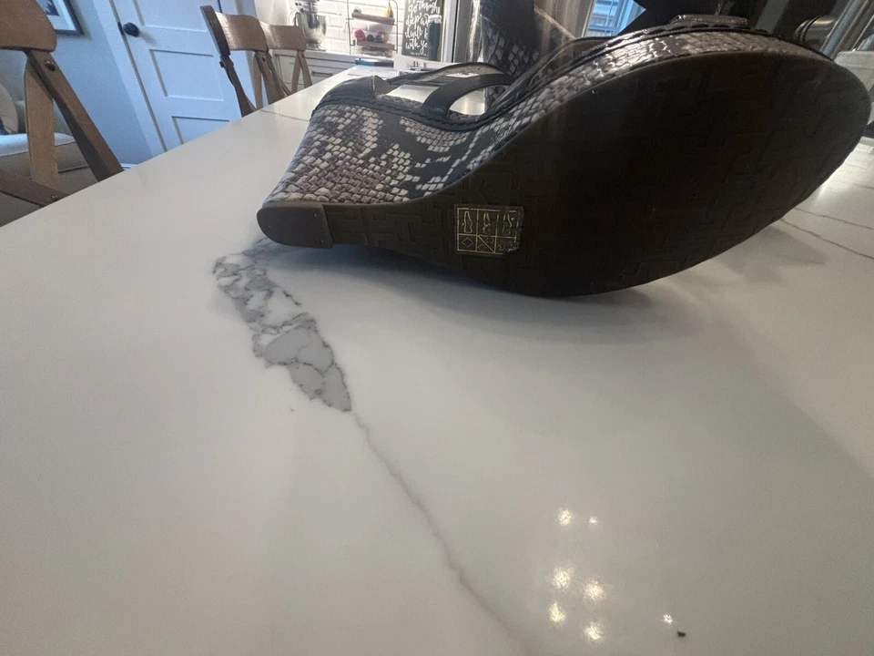 Sandalia de cuña Elaine Turner Foto 4 de 4