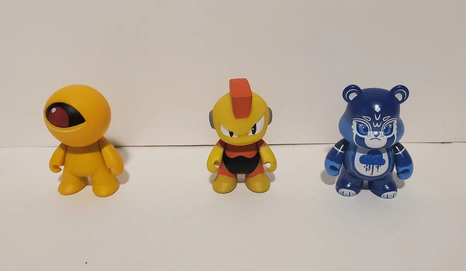 Lote de Minifiguras Kidrobot Vinilo DC-TMNT-MEGAMAN (16) Usadas Buen Estado LO ÚLTIMO Foto 4 de 4