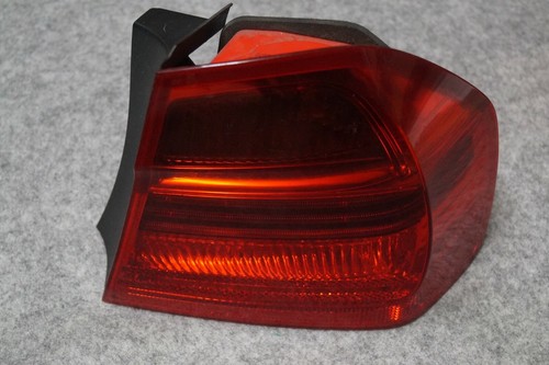 Original BMW 3er E 90 Limosine Rücklicht rechts Heckleuchte  6937458