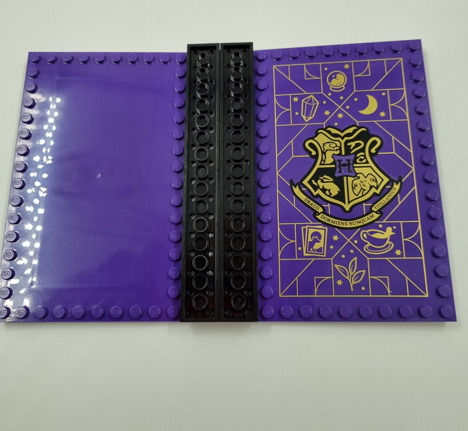 LEGO HARRY POTTER SPELL BOOK WIZARD CREST PURPLE GOLD NEW (E13) eBay