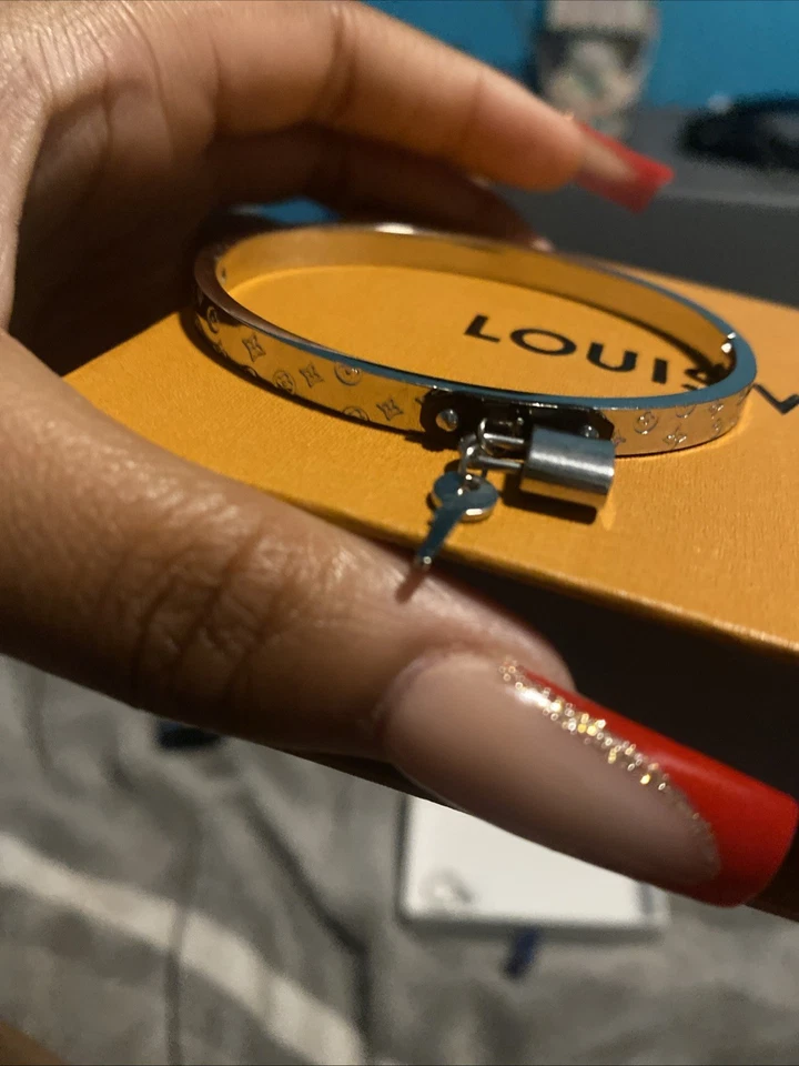 Juego de soportes para candado Louis Vuitton Foto 4 de 4