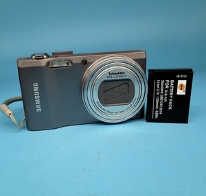 Samsung WB720 14.0MP Digital Camera, Silver - Tested