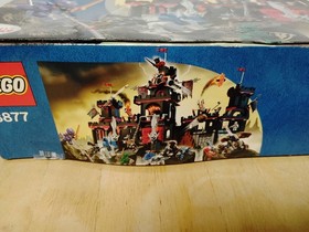 LEGO 8877 Knight Kingdom Vladek's Dark Fortress 2005