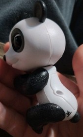 Fingerlings Baby Glitter Panda Figure Interactive *WORKS* Wowwee