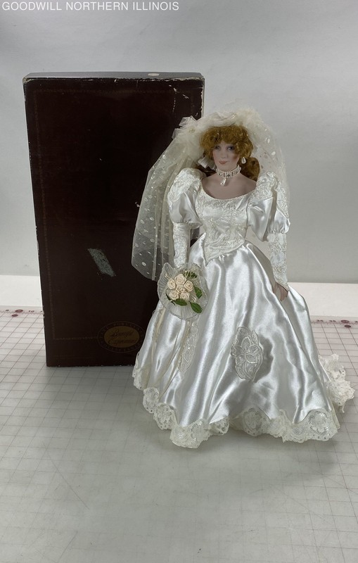 Vtg 90 Beautiful Expressions Bride Auburn Lavender Eyes Porcelain Collector Doll