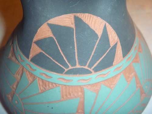 Vintage Navajo Etched Wedding Vase Signed, New Mexico - Picture 7 of 9