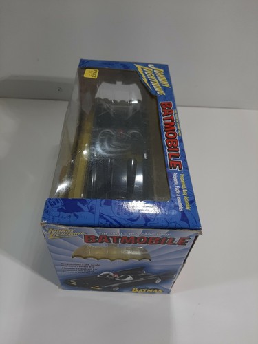 Johnny Lighting 1:24 Die Cast Model Car Kit 1960s DC Comic Batman Batmobile - Picture 5 of 6