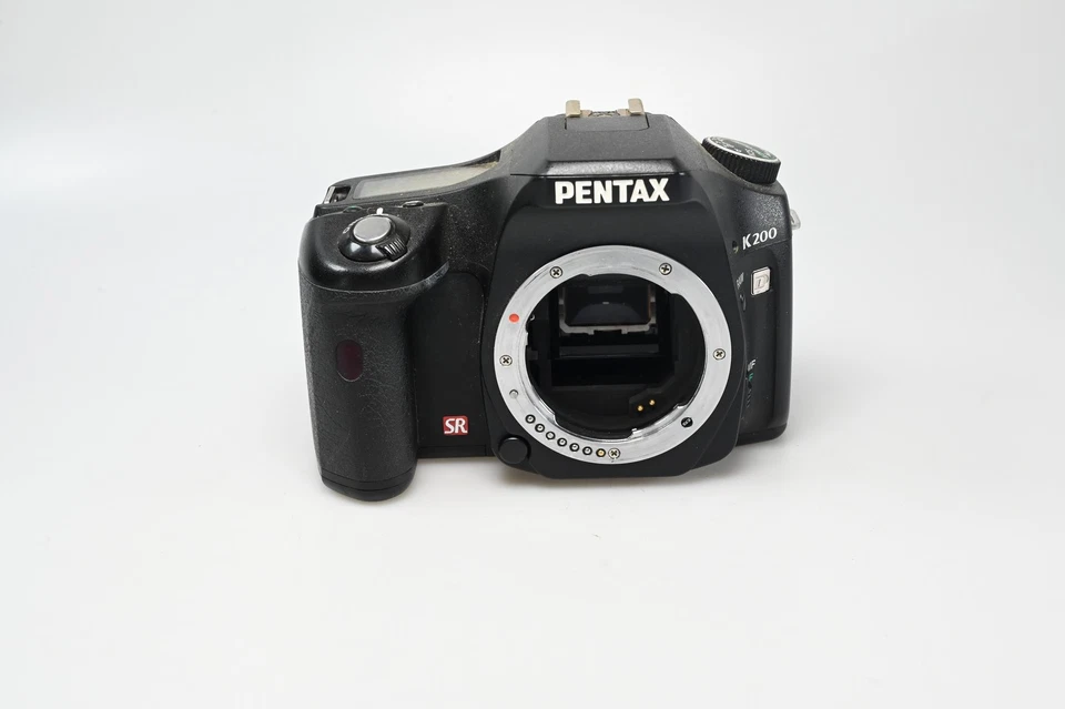Pentax K200D 10.2MP Digital SLR Camera Body #G913 - Image 2 of 4