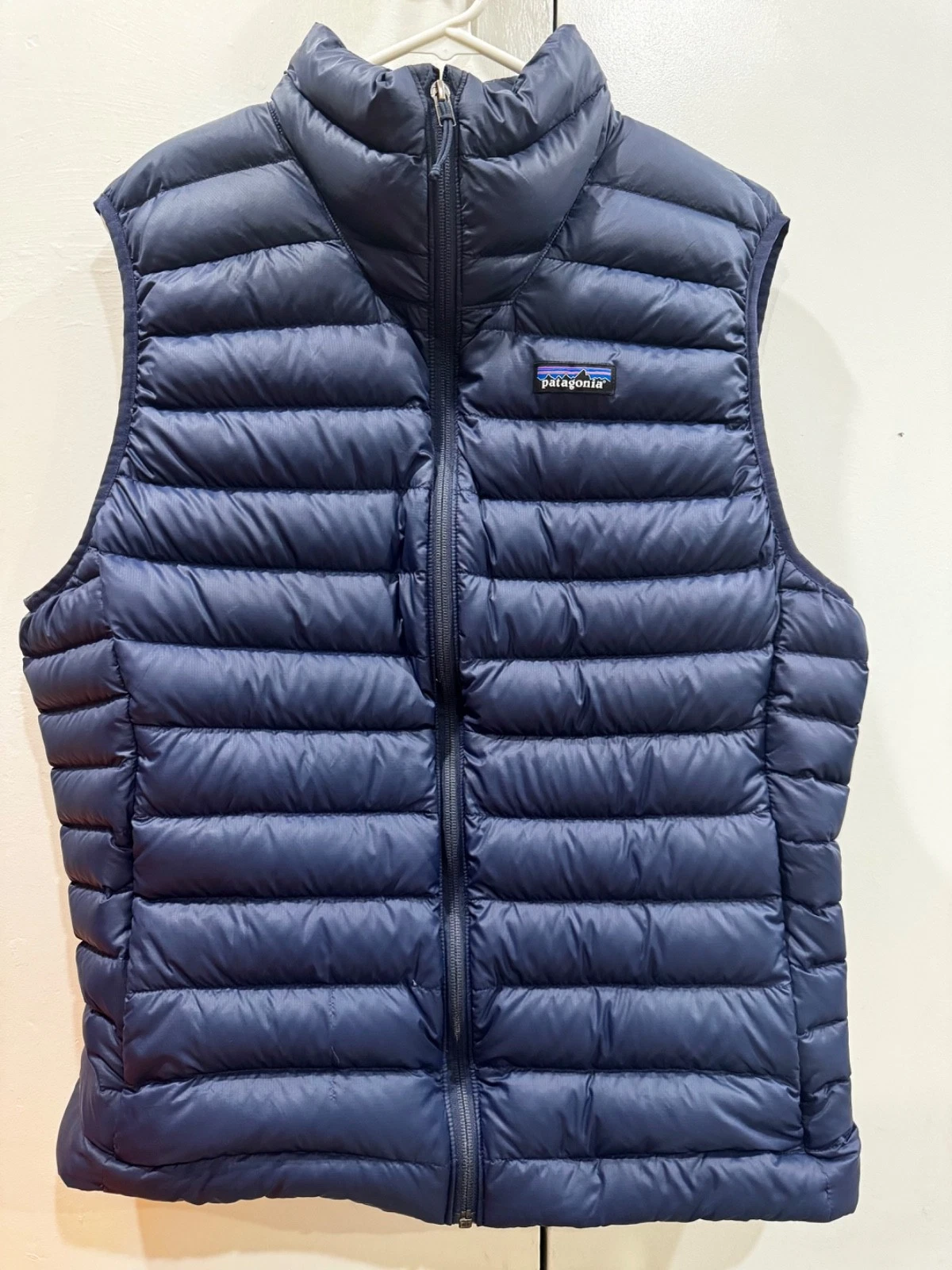 Patagonia Men's DOWN SWEATER VEST Navy Blue Size LARGE Fall 2022 model (current) image 1