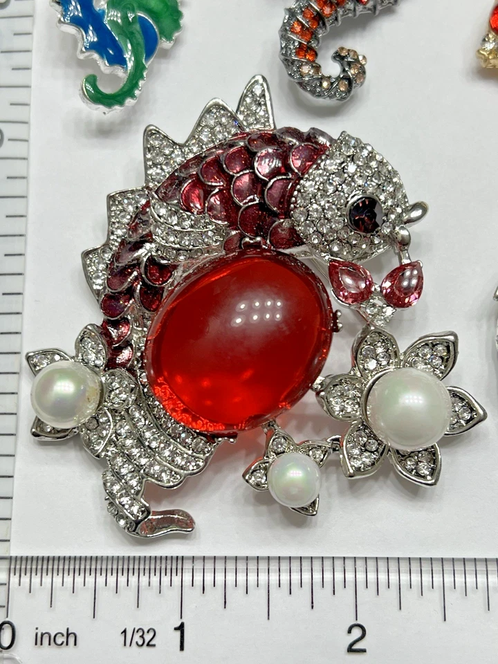 Crystal Rhinestone Fish Flower Brooch Animal Pin LOT Seahorse Alligator Whale - Image 2 of 4