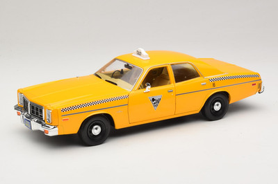 19111 Dodge Monaco Taxi Rocky III Greenlight 1/18