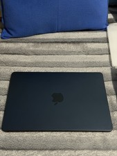 Pristine Apple MacBook Air 2025 (M4, 16GB RAM, 256GB SSD) - Midnight (11 cycles)