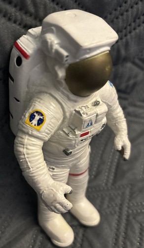 1997 AP 11 NASA Astronaut 5,5" Tall Figure. gebraucht - Bild 2 von 7