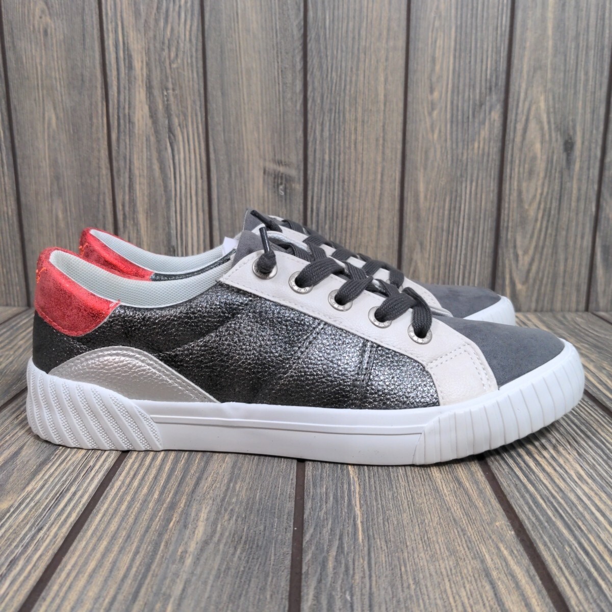 Blowfish Malibu Sneaker Low Metallic Pewter Red Silver Faux Leather Women 