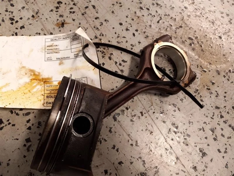 Mitsubishi Outlander 2011 tracción delantera pistón Foto 3 de 4