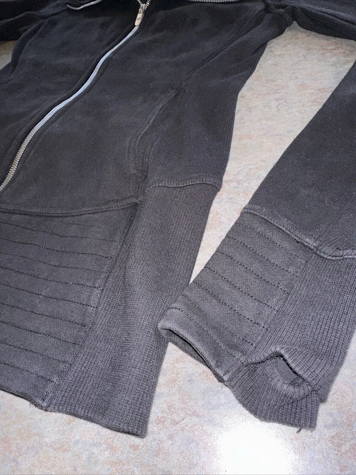 Chaqueta Lululemon Radiant II para mujer 4 negra cremallera completa ocio pulgares BONITA Foto 2 de 4