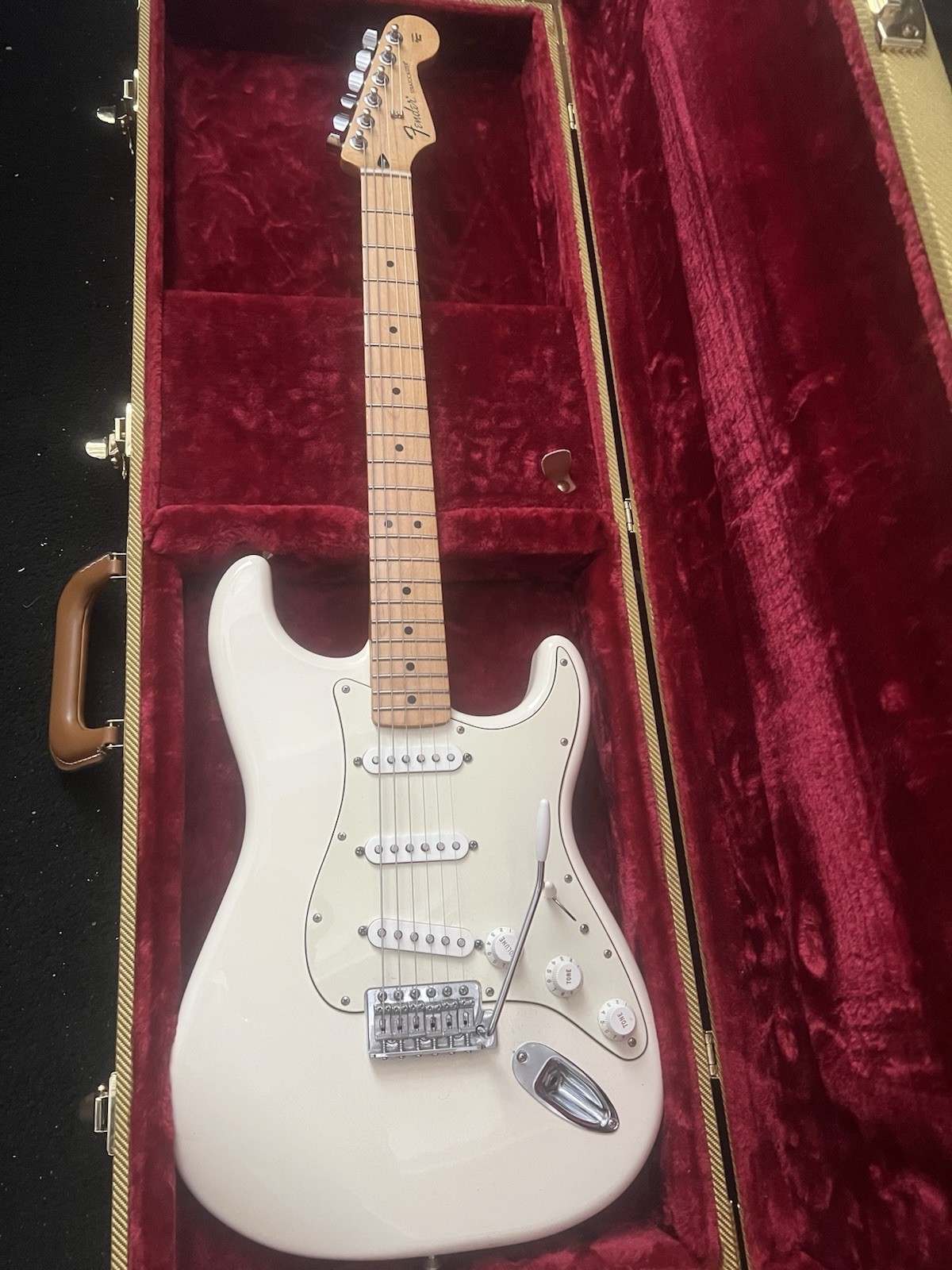 2013 MIM White Fender Stratocaster Electric Guitar W/ Gator Hard Case