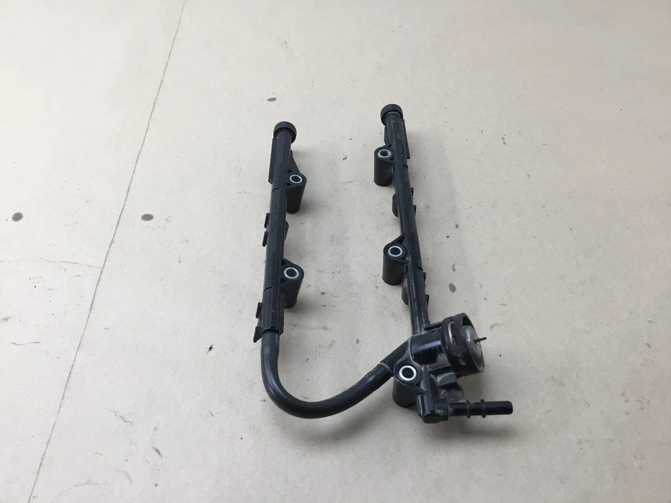 Línea de tubería de riel de inyección de combustible Lotus Evora S 2+2 2014 3,5 L 10-14:O Foto 4 de 4