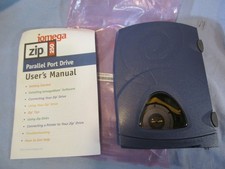 IOMEGA ZIP 250 PARALLEL DRIVE WITH MANUAL NO POWER SUPPLY OR PARALLEL CABLE