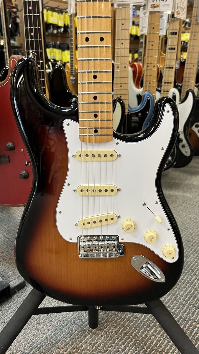 Fender Stratocaster サンバースト　ジミヘン Amazon.com: Fender Jimi Hendrix Stratocaster Electric Guitar