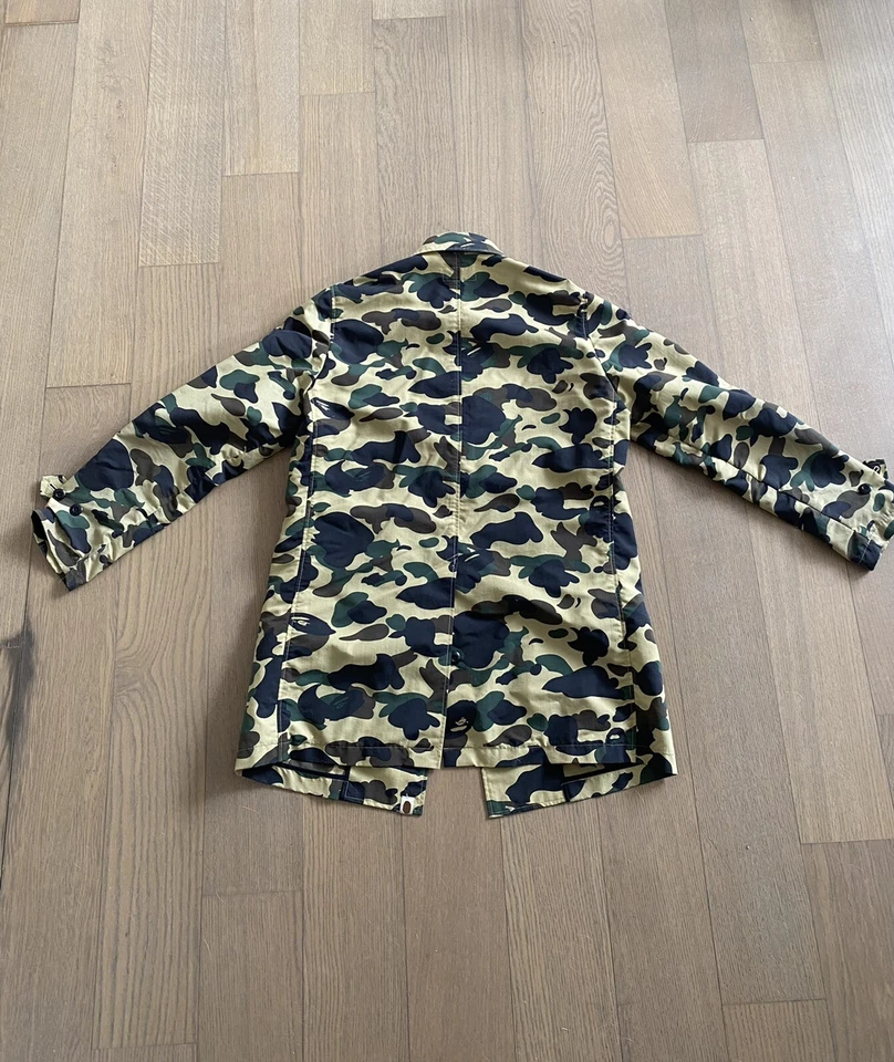 Gabardina de lluvia BAPE 1ª camuflaje verde talla L Foto 2 de 4