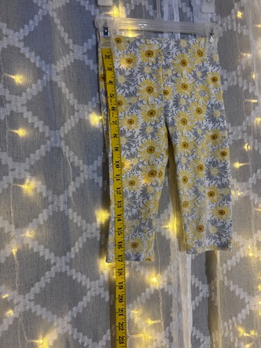 Yellow and Grey Sunflower Leggings Size 5T/NP5 Healthtex - Picture 4 of 12
