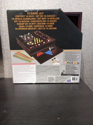NEU UND VERPACKT Spin Master 10 Spiele Set Holz Schrank Schach Backgammon Figuren Würfel Alter 6+