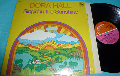 Dora Hall - Singin' in the Sunshine / Cozy Records LP NICE