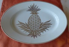 Christian Dior Plat ovale en Porcelaine de Limoges à décor d'Ananas 26 x 39 cm