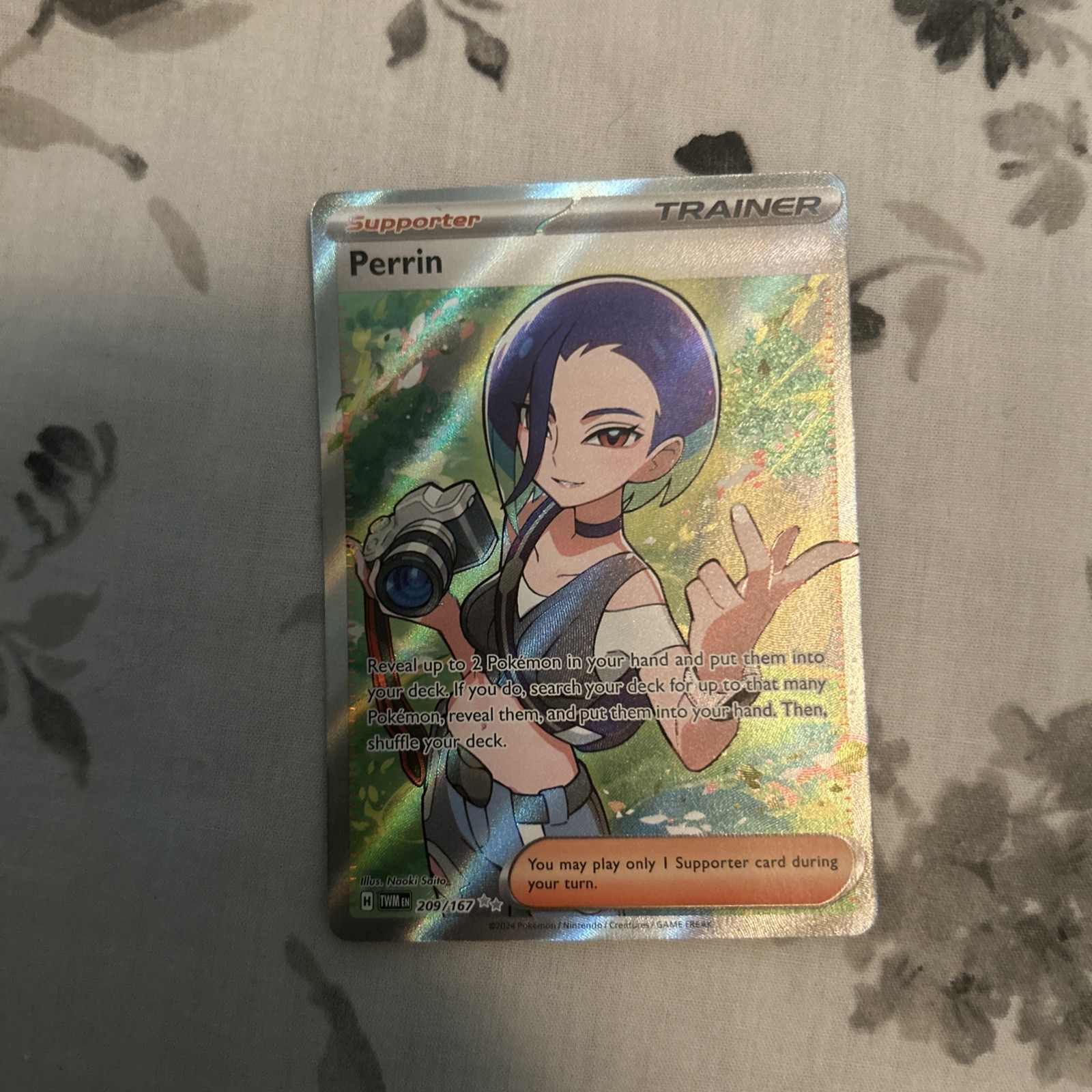 Pokemon TCG - Perrin 209/167 Ultra Rare Full Art Trainer Twilight Masquerade NM