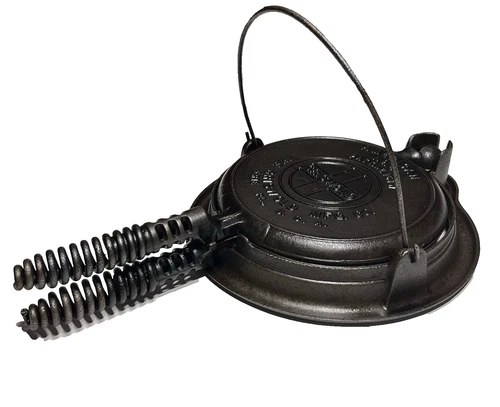 Vintage Griswold #8 Cast Iron Low Base Waffle Iron Set HTF