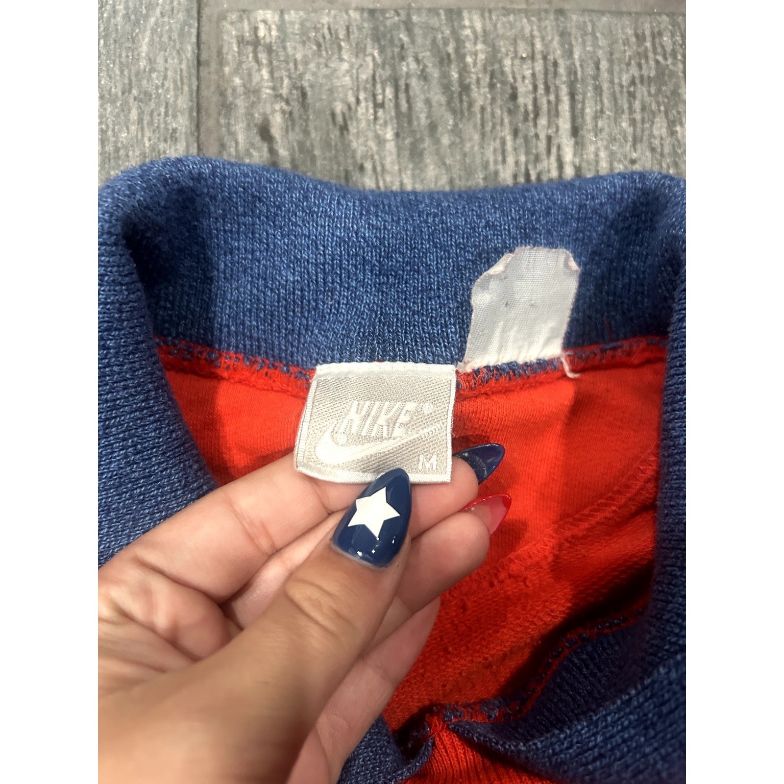 VINTAGE NIKE PULLOVER SWEATER- MEDIUM - image 4