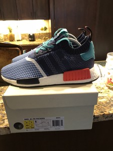 human race r1