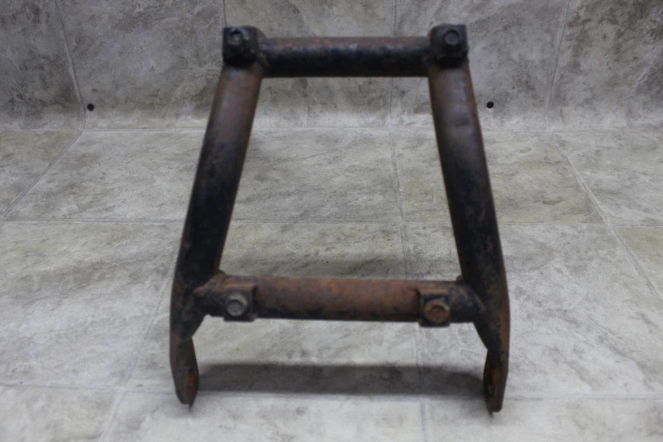 Parachoques delantero Polaris Scrambler 50 90 2001-2003 OEM 0450596 Foto 2 de 4