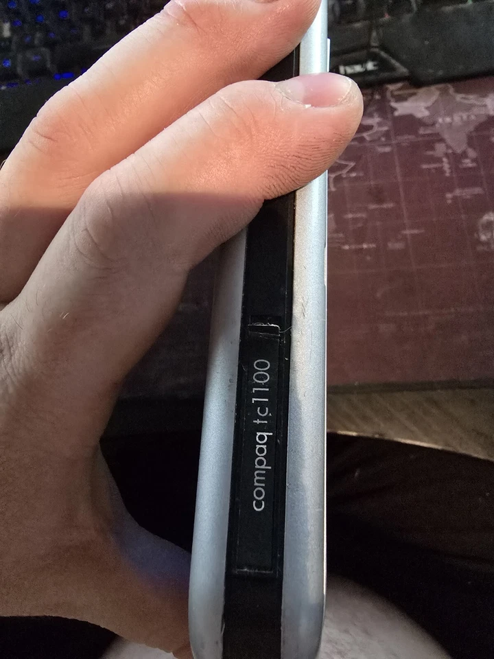 HP Compaq Tablet TC1100  1.5GB RAM  Upgrade with dock and case Retro Pc - Image 4 of 4