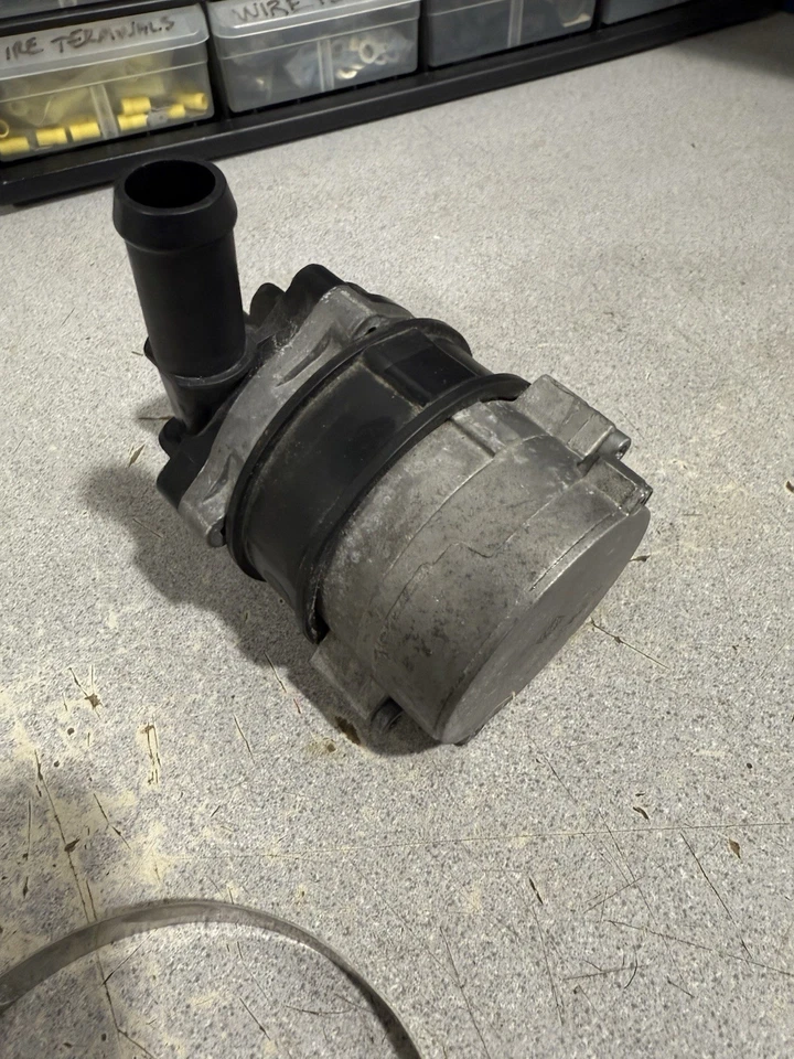 2013-2014 Gt500 Intercooler Pump CWA 50 Pierburg Pump - Image 3 of 3