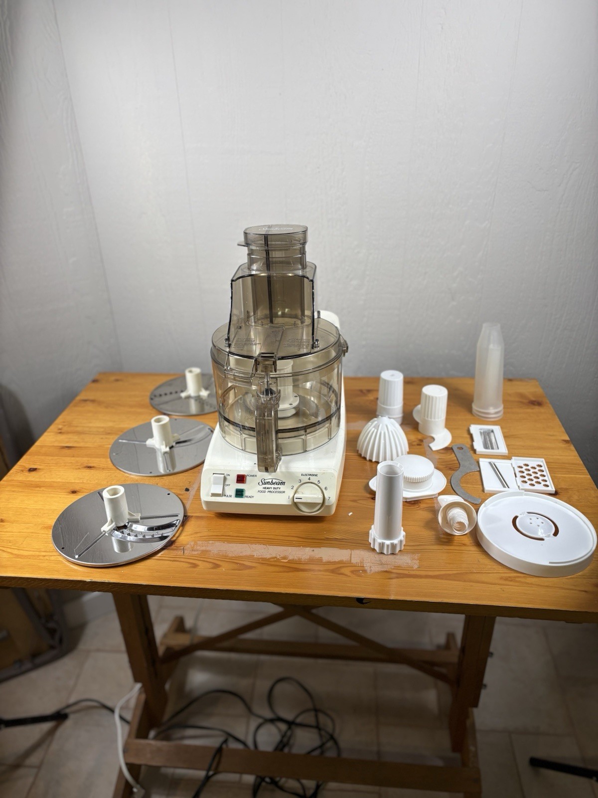 Sunbeam Model 14031 Kitchen Center Food Processor with Bowl 
