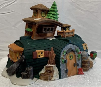 DEPARTMENT 56 - DICKENS VILLAGE -  PEGOTTY'S SEASIDE COTTAGE - #56.55506