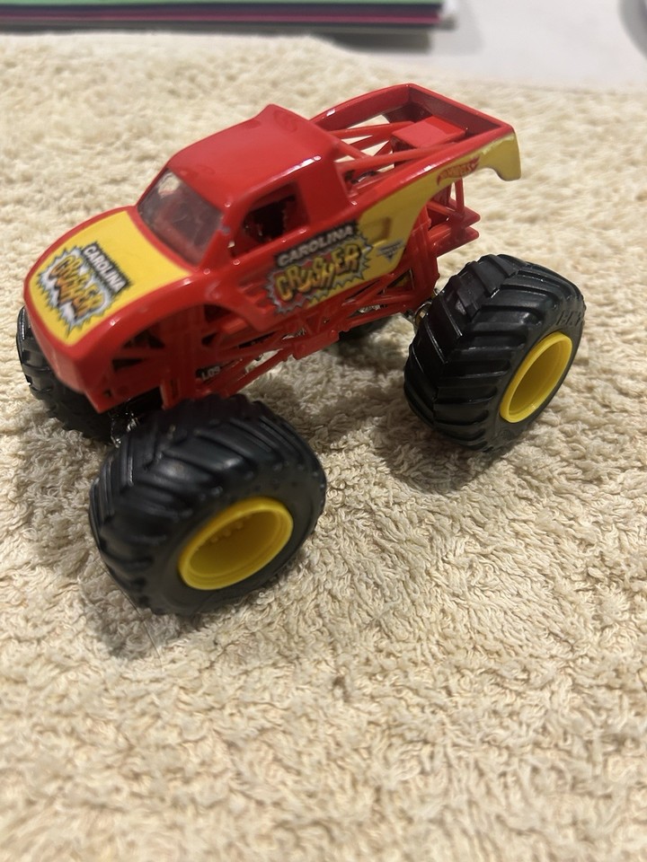 🔥 🔥 🔥 Monster Jam Carolina Crusher, Red Yellow 1:64 Hot Wheels 🛻 🔥 🔥 🔥 ...