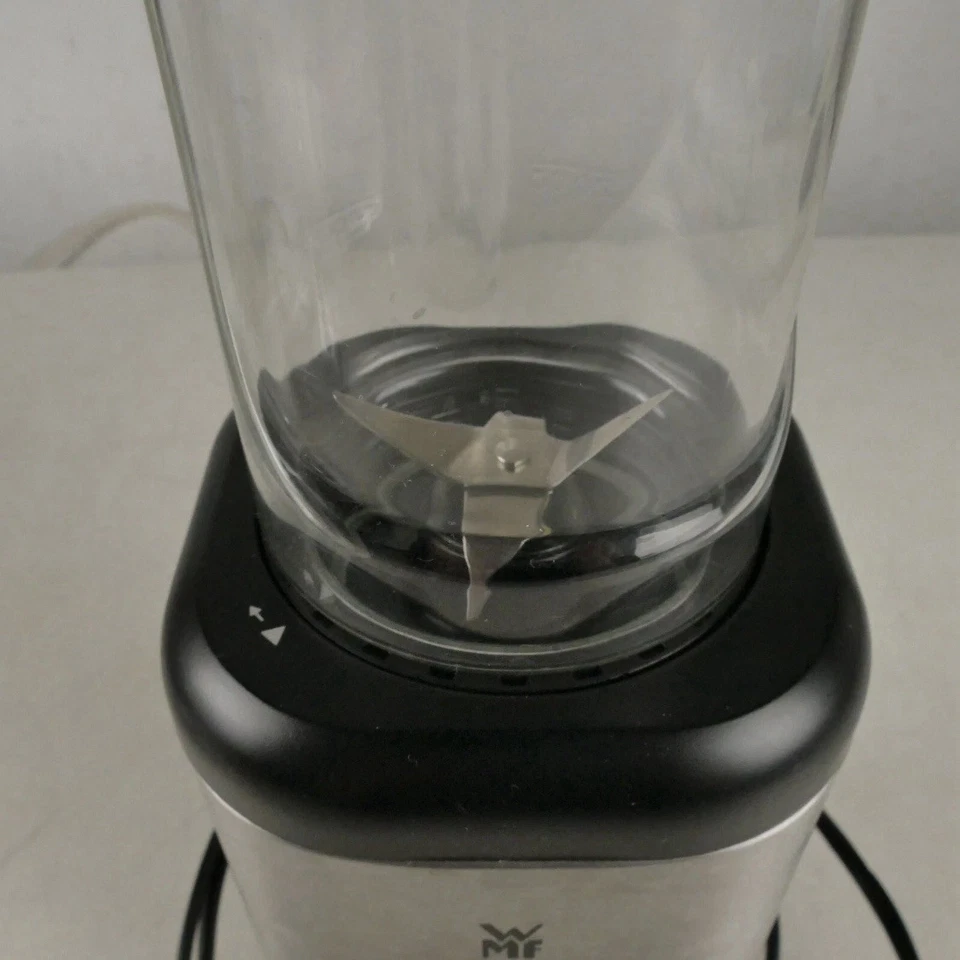 WMF Kult X Mix & Go Smoothie Mixer - 300 W Cromargan®, 0,6 L Tritanbecher - Bild 4 von 4
