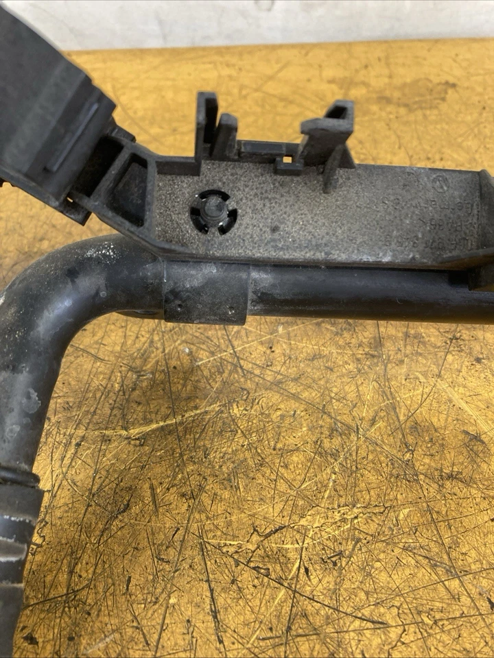 AUDI S3 TT MK2 WATER COOLANT PIPE 8J 8P 06F121065H 06-14 — 第 4/4 张图片