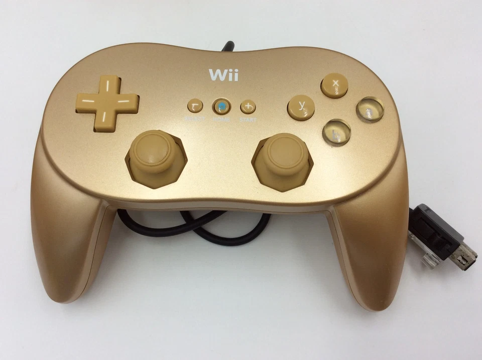 Club Nintendo Wii Zelda Remote Golden Handle Classic Controller Pro Nunchuck - Image 3 of 4