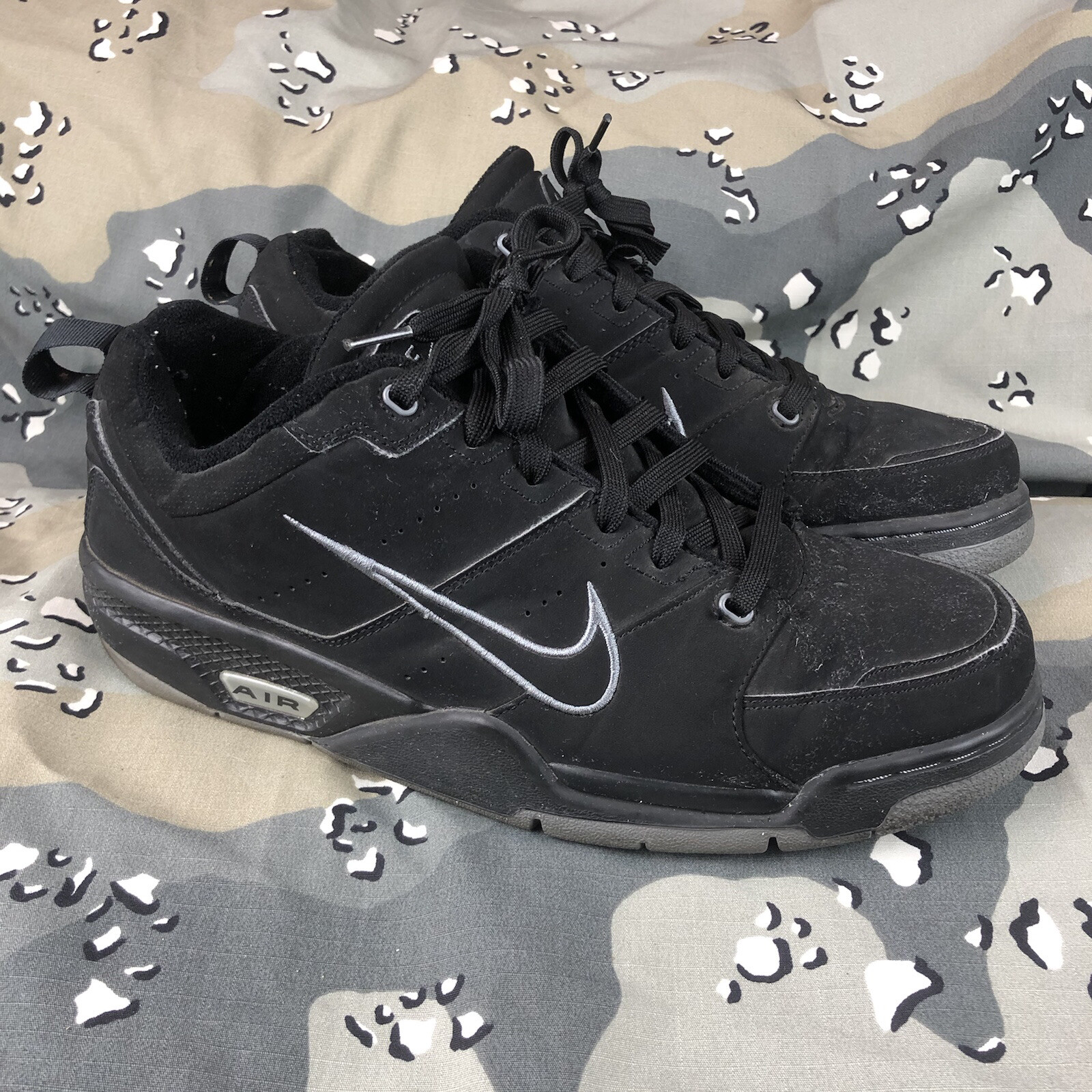 vintage nike skate shoes