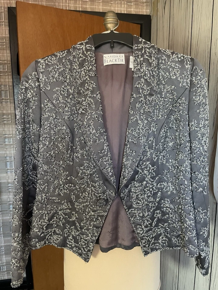 Nahdree grey beaded jacket in size 8 - Image 2 of 4
