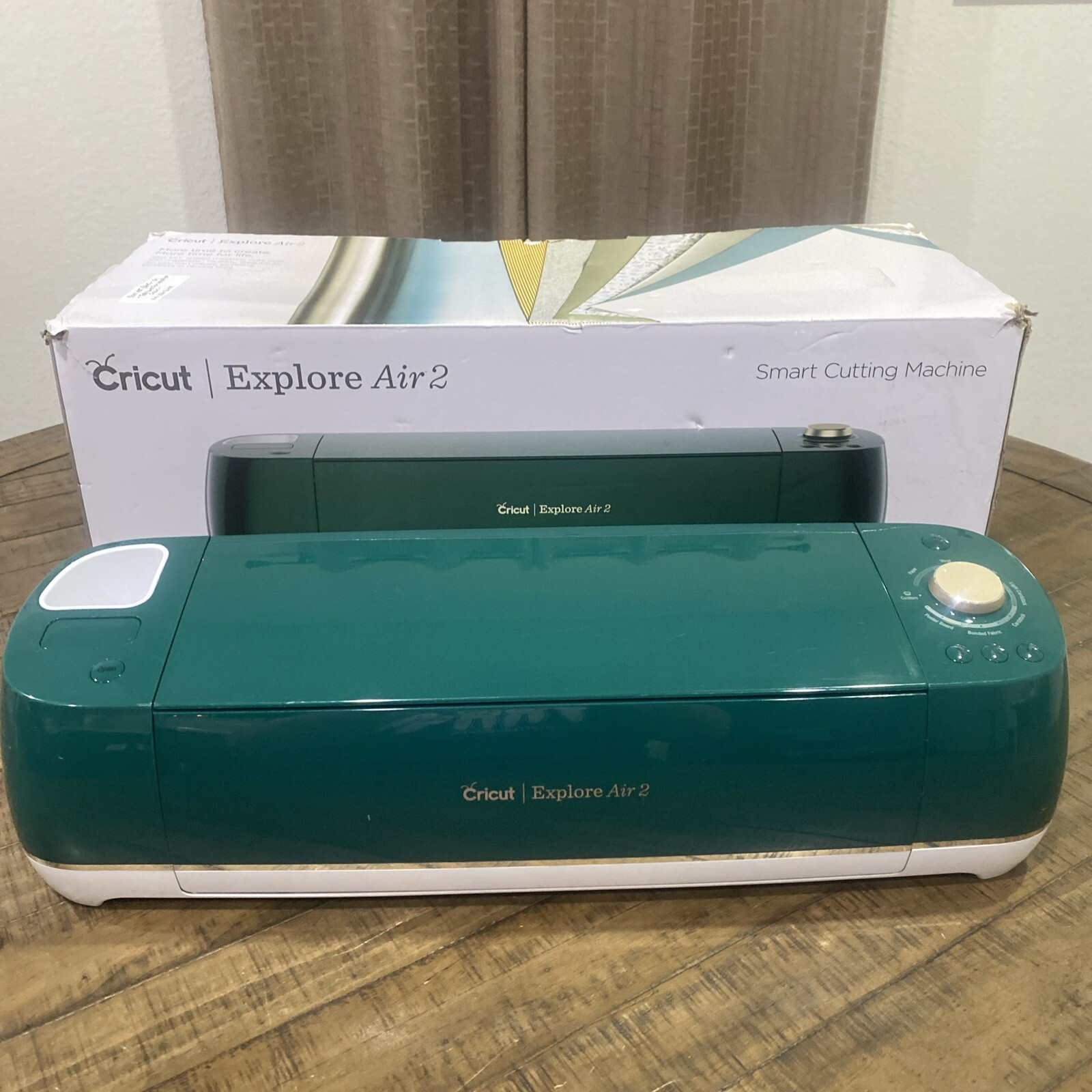 Cricut Explore Air 2 Emerald Cutting Machine (Please Read Description