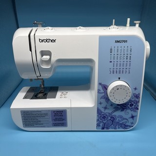 Brother XM2701 Sewing Machine 27 Built In Stitches Lightweight Used