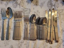 39 Pc Cuisinart CUI27 Stainless Steel Satin Beaded Squared End 18/0