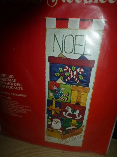 Vtg Bucilla Christmas Needlecraft Xmas Card Holder pockets 2354 Noel santas pack - Image 3 of 4