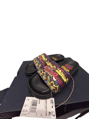 Reebok x Street Fighter Classic Slide HP2208 Train Hard Game Hard NWT Size 4
